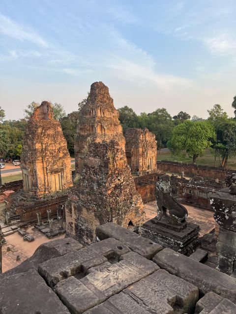 Discover Angkor Wat Sunrise Bike Tour - Guided Tour Features