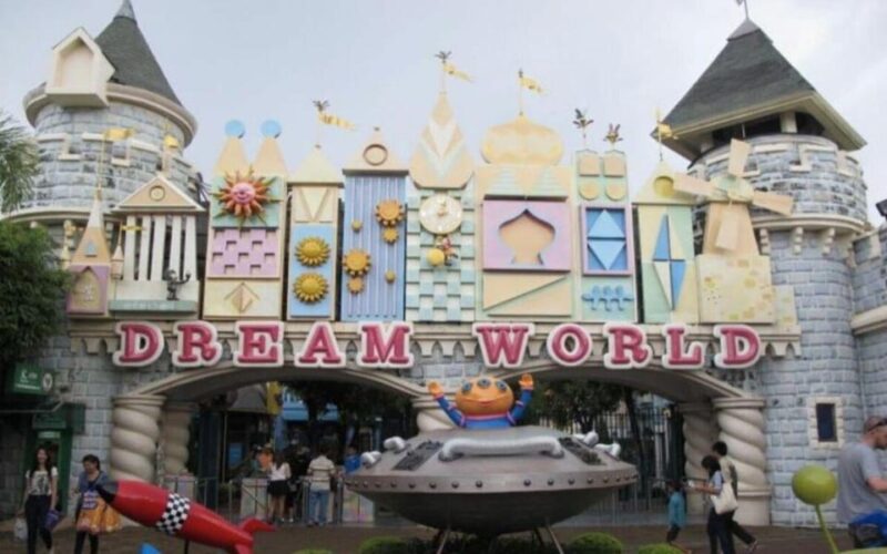 Dream World With Snow Town, Go Kart, & International Lunch - International Buffet Lunch