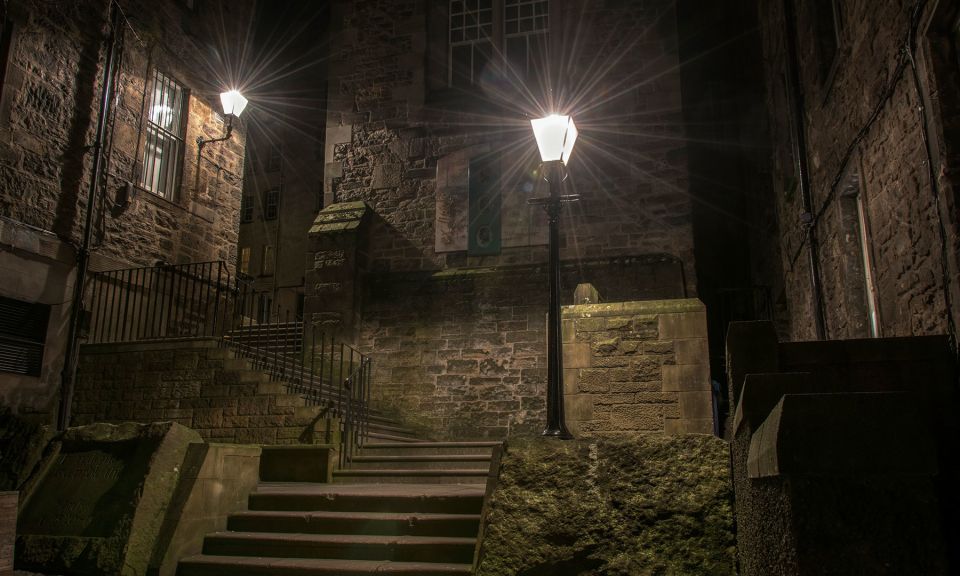 Edinburgh: 2-Hour Ghost Tour in Spanish - Inclusions and Exclusions