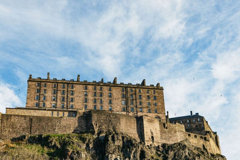 Edinburgh: 3-Hour Guided Walking Tour - Experience With the Guide