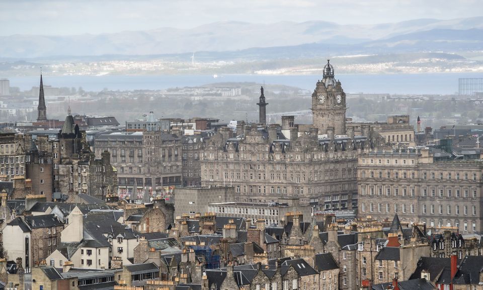 Edinburgh: 3-Hour Historical Walking Tour in Italian - Meeting Point