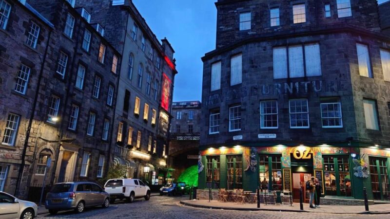 Edinburgh: Heart Of Old Town Private Walking Tour - Experience and Inclusions
