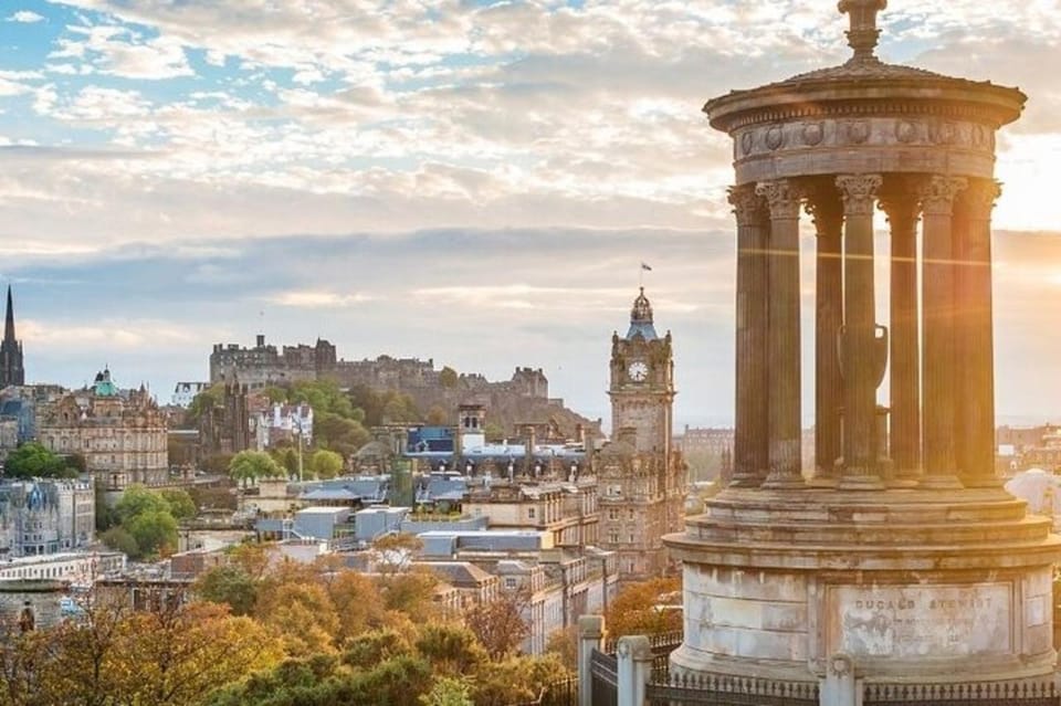 Edinburgh: Must-See Attractions Guided Walking Tour - Historical Insights of Edinburgh