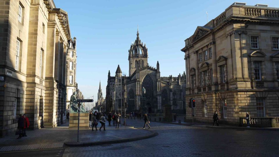 Edinburghs Royal Mile: A Self-Guided Audio Tour - Key Historical Sites