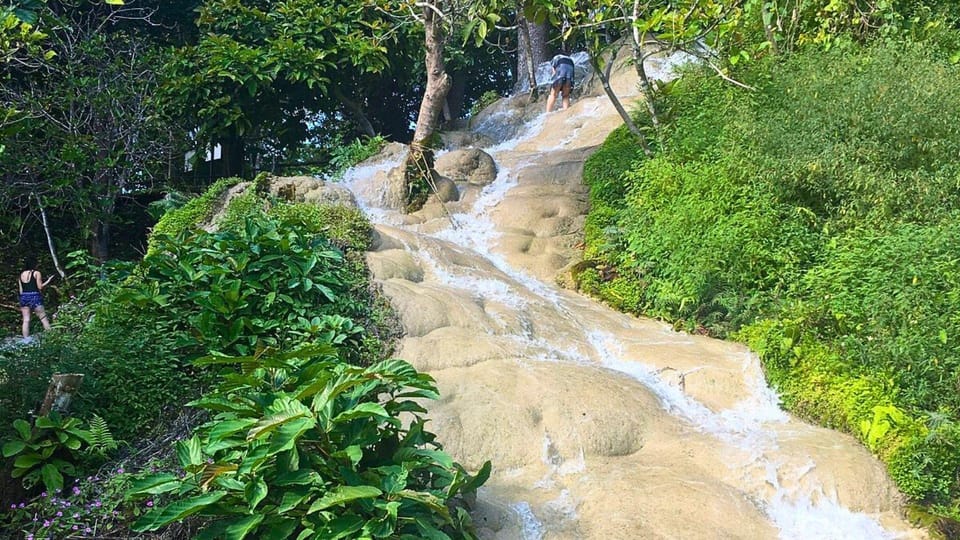 Enjoy Sticky Waterfall & Chet Si Fountain National Park - Unique Features of Sticky Waterfalls