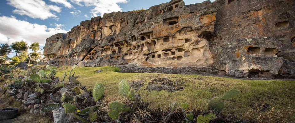 Excursion to the Ventanillas De Otuzco and Tres Molinos Farm - Transportation Details