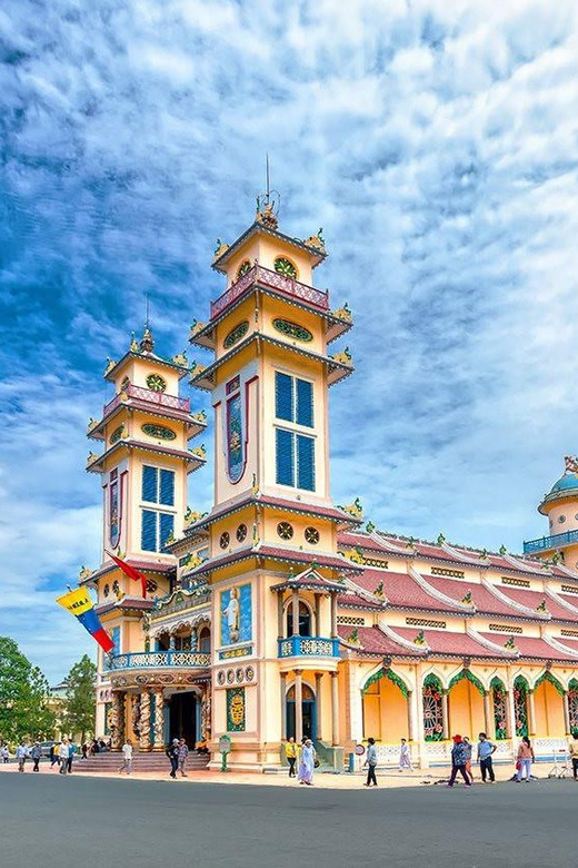 EXPLORE THE BEAUTY OF CAO DAI TEMPLE IN TAY NINH - Exploring Ba Den Mountain