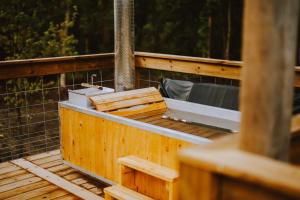 Finger Lakes Treehouse - Safety Measures and Services