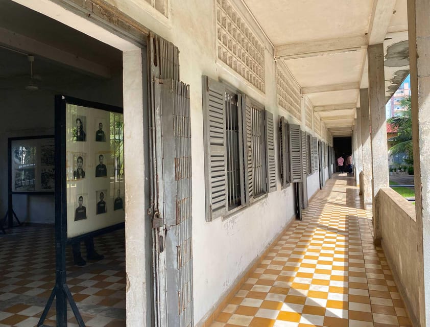 Five Top Killing Field, Toul Sleng, Royal Palace, Wat Phnom - Choeung Ek Killing Fields