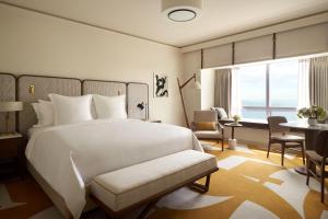 Four Seasons Hotel Miami - Special Offers and Packages