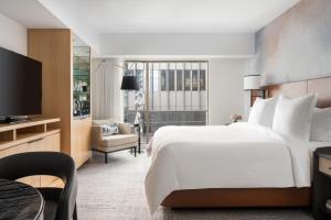 Four Seasons Hotel Seattle - Business Services and Facilities