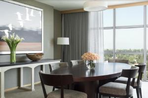 Four Seasons Hotel Silicon Valley at East Palo Alto - Room Types and Features