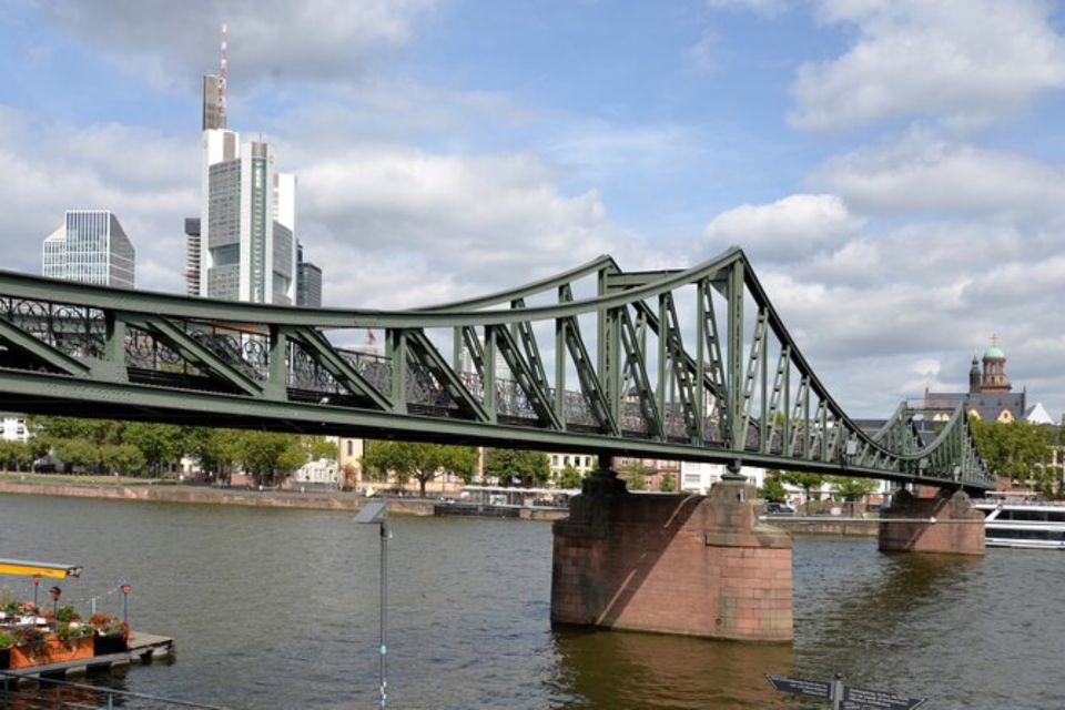 Frankfurt: A Self-Guided Audio Tour by Smartphone - Getting Started With the App