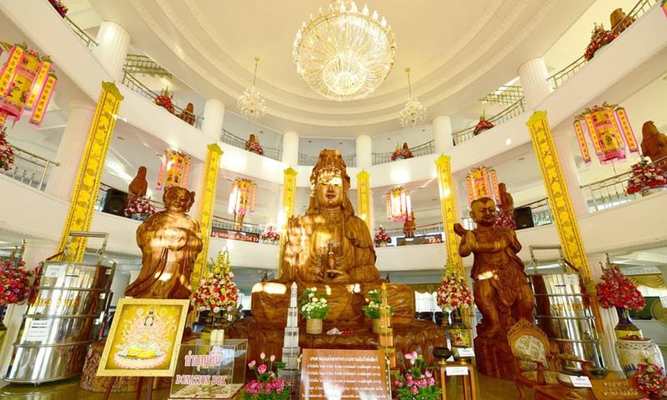 From Chiangmai: Chiang Rai 3 Temples (White+Blue+Red) - Wat Huay Pla Kang (Red Temple)