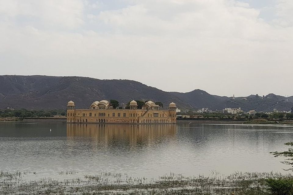 From Delhi: Jaipur Guided City Tour by Car - Included Services