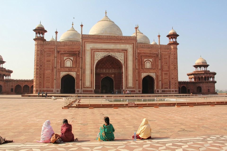 From Delhi: Private Agra Day Tour With Taj Mahal - Key Attractions