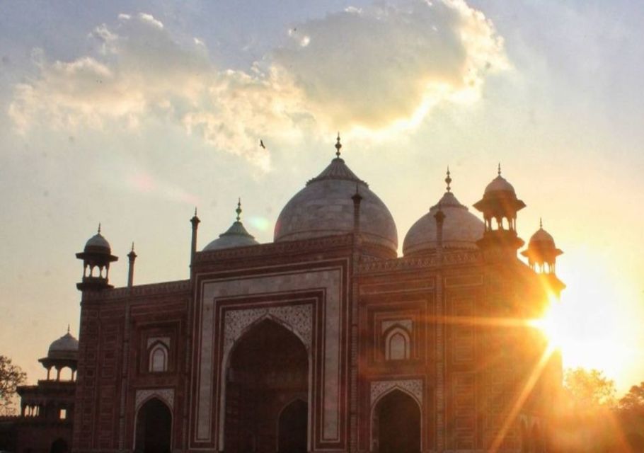 From Delhi to Taj Mausoleum Day Trip by Express Train - Tips for Travelers