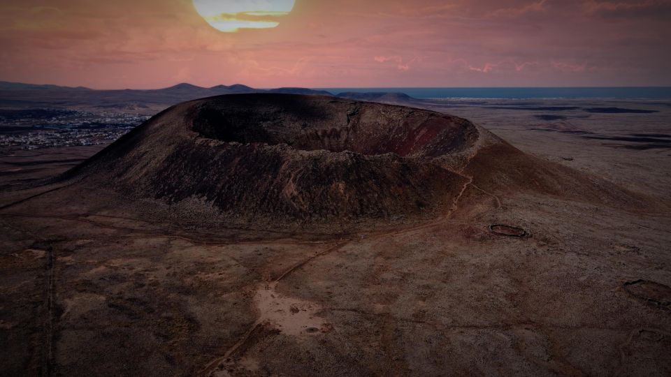 From Fuerteventura: Sunset Hike at Volcano With Scenic Views - Lunar Landscape Journey