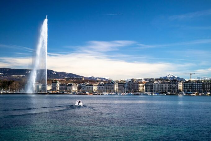 From Geneva: Day Tour for Palais De Iîle, Lake Annecy,Etc. - Important Information