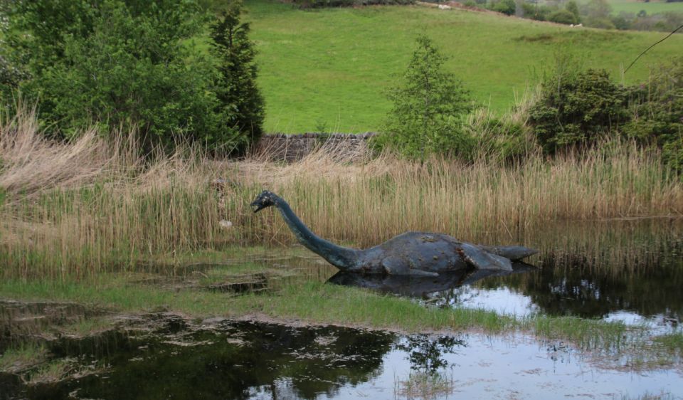 From Glasgow: Loch Ness and Urquhart Castle Private Day Tour - Exploring Urquhart Castle