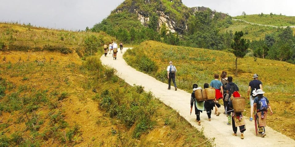 From Hanoi: 2-Days Sapa Trekking Tour Lao Chai and Cat Cat - Day 2: Trekking Adventure