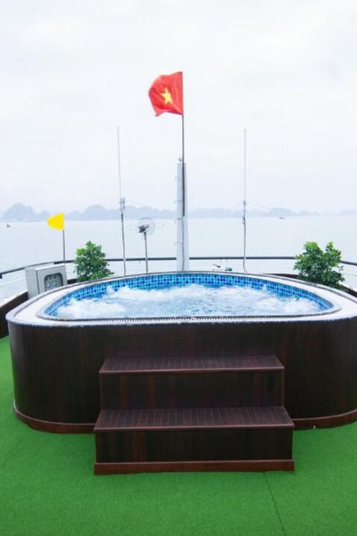 From Hanoi: Ha Long Bay Day Tour 1 Day With 5 Stars Cruise - Traditional Junk Boat Experience