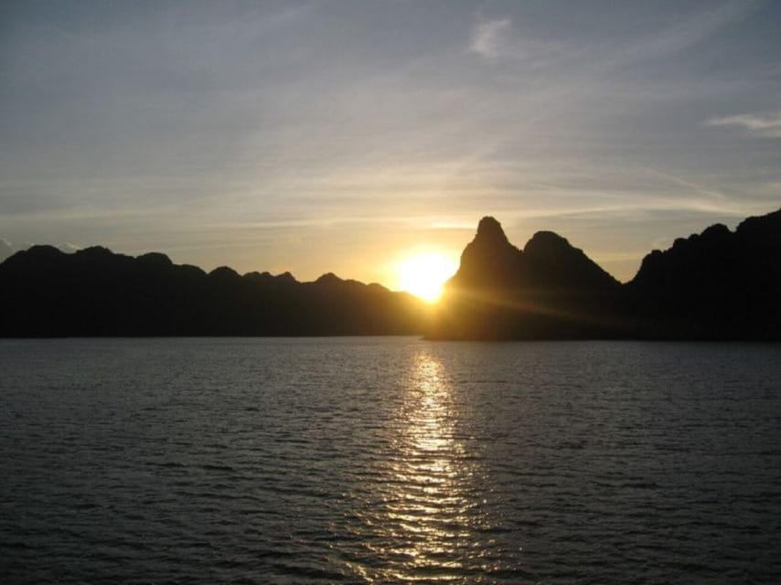 From Hanoi: Halong Bay, Titop Island, Sung Sot & Luon Caves - Kayaking or Bamboo Boat Ride