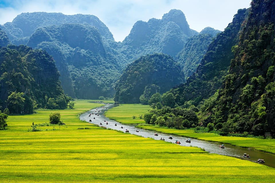 From Hanoi: Ninh Binh Day Trip ( Hoa Lu- Tam Coc- Mua Cave ) - Meeting Point and Availability