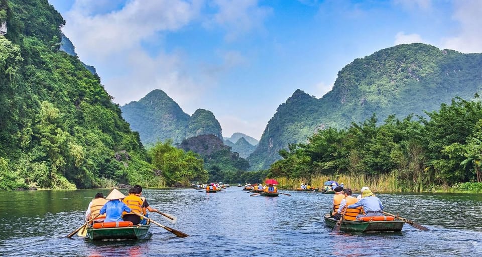 From Hanoi: Tam Coc, Mua Cave, and Hoa Lu Day Tour - Sampan Boat Ride