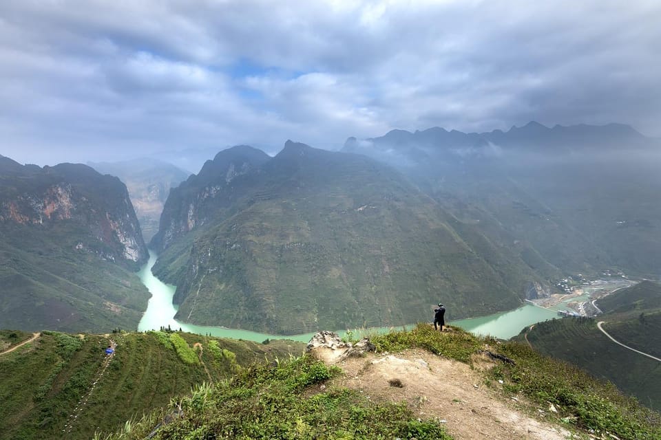 From Hanoi(Sapa): Ha Giang Loop Tour 3 Days With Easy Rider - Day 2: Du Gia to Dong Van