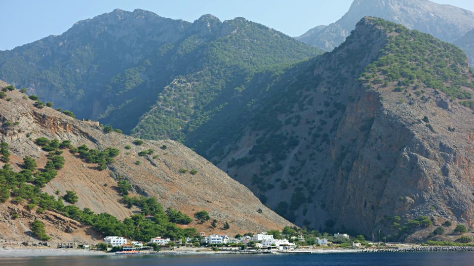 From Heraklion: Samaria Gorge & Agia Roumeli Hiking Day Trip - Hiking Experience