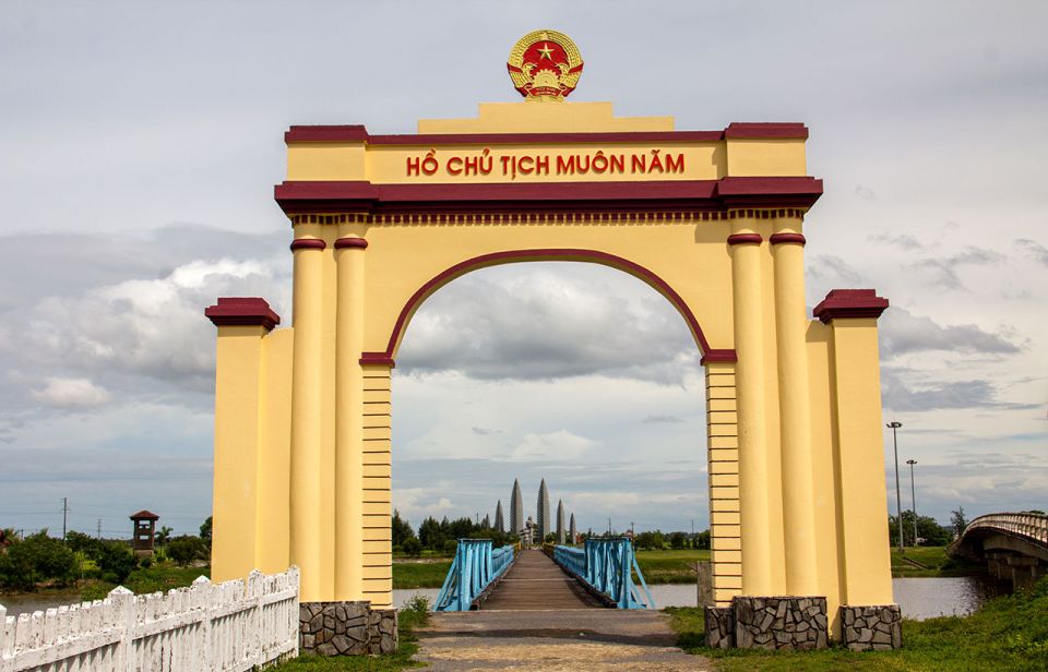 From Hue to Vinh Moc Tunnels by Private Car - Transportation Features