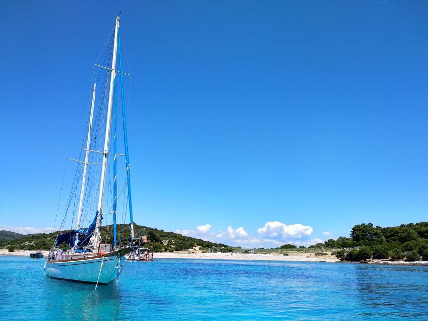 From Hvar: Blue Cave and Pakleni Islands Private Boat Tour - What to Expect During the Tour