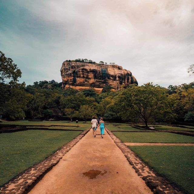 From Kandy: Sigiriya and Dambulla Day Trip - Sigiriya Lion Rock
