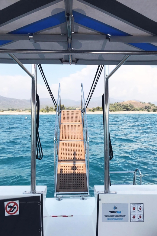 From Kassandra & Sithonia: Halkidiki 5-hour Private Cruise - Onboard Amenities