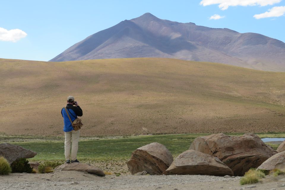 From La Paz: Uyuni Salt Flats & Tunupa Volcano by Bus. - Day 2: Exploring Uyuni