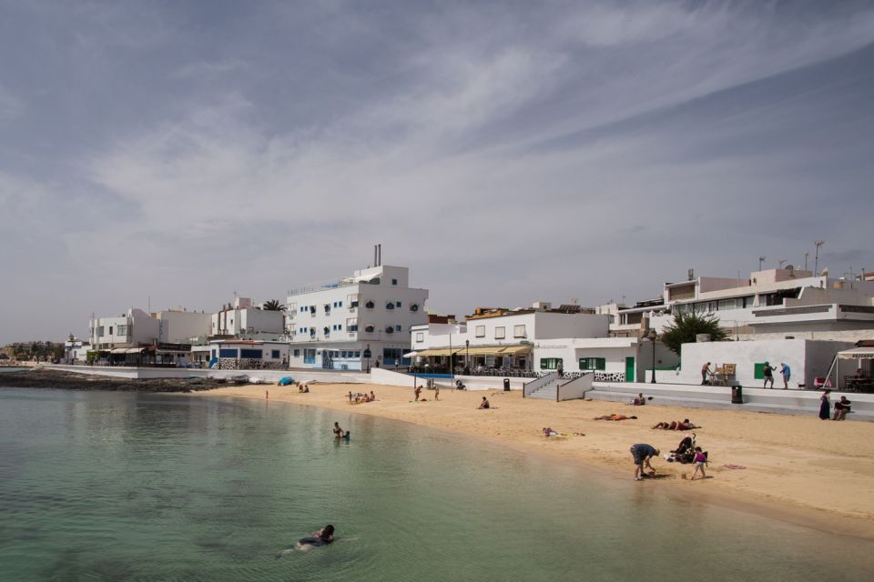 From Lanzarote: Day Trip to Fuerteventura and Corralejo - Guide and Languages