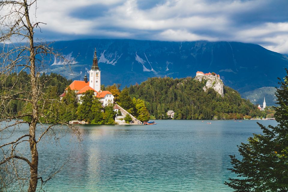 From Ljubljana: Lake Bled and Bled Castle Tour - Meeting Point Details