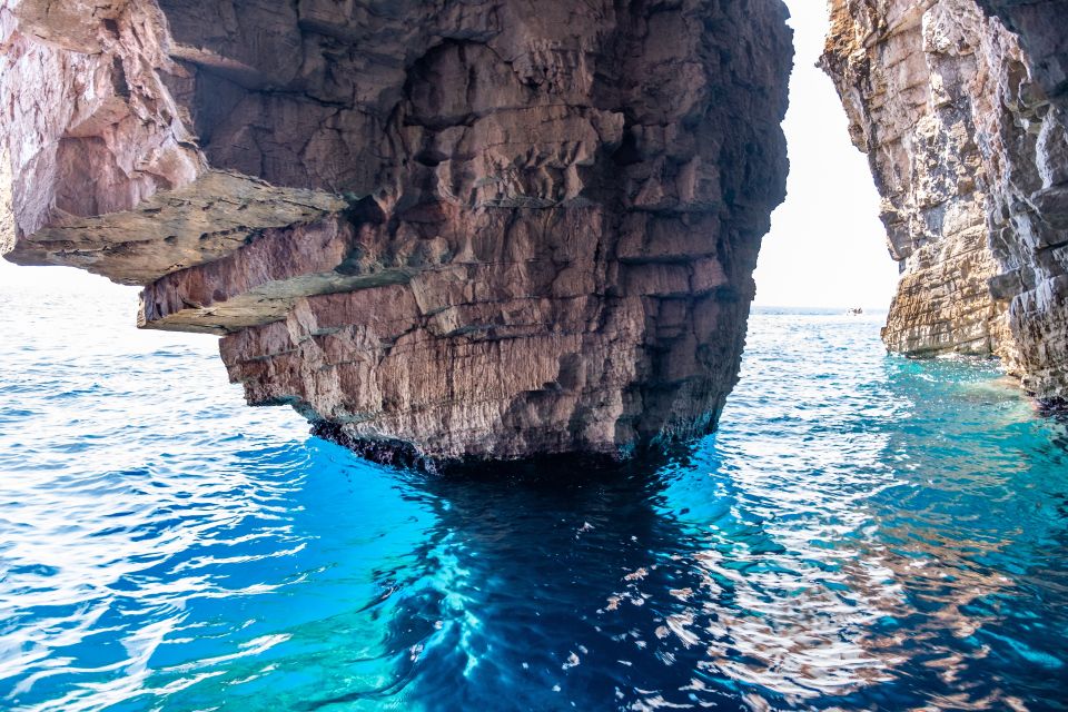 From Milna or Supetar: Magical Blue Cave Island Hopping - Participant Information