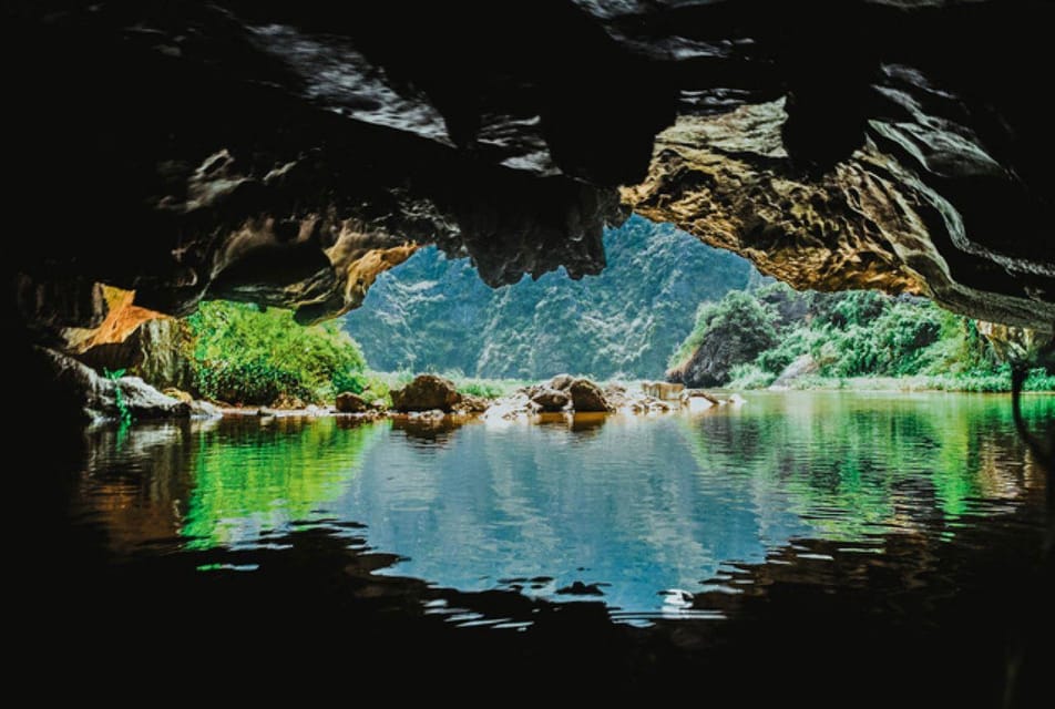 From Ninh Binh: Hoa Lu - Tam Coc - Cycling - Mua Cave - Inclusions and Exclusions