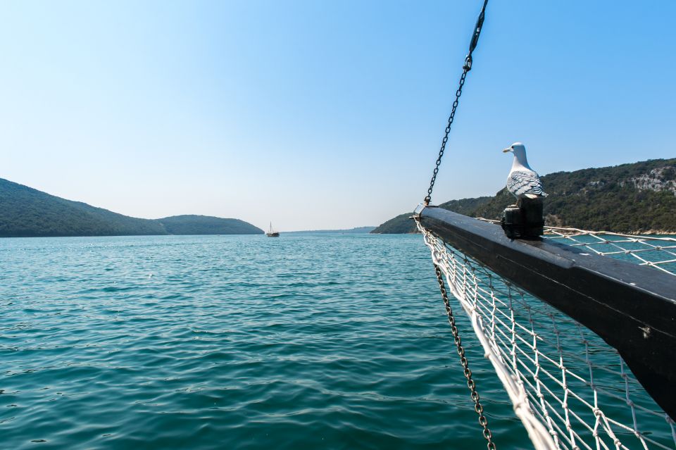 From Poreč: Boat Day Trip to Rovinj With Fish Lunch - Included Features and Extras