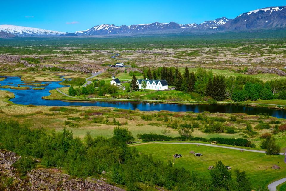 From Reykjavik: 7.5-Hour Golden Circle Express Tour - Tour Features and Amenities