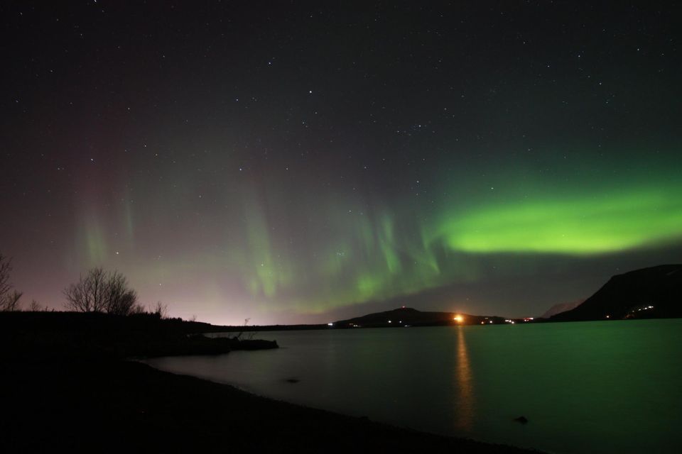 From Reykjavik: Northern Lights Hunt Super Jeep Tour - Expert Guidance and Photography