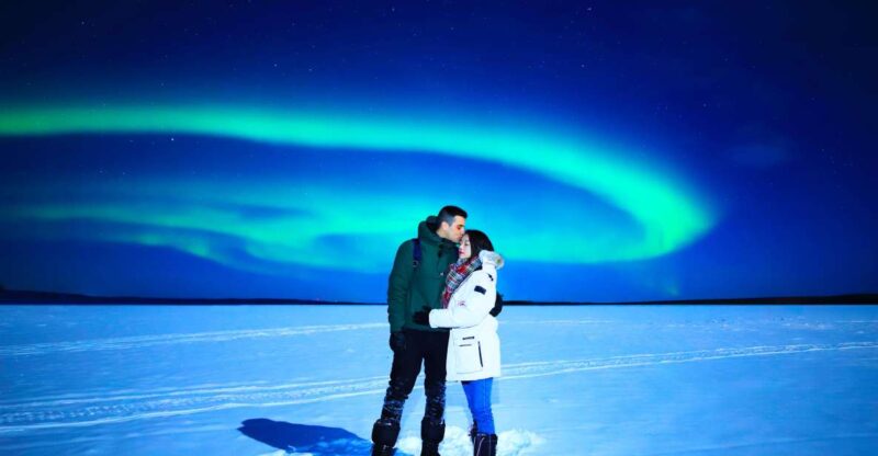 From Rovaniemi: Lakeside Aurora's Paparazzi Photography - Dress Appropriately for Cold