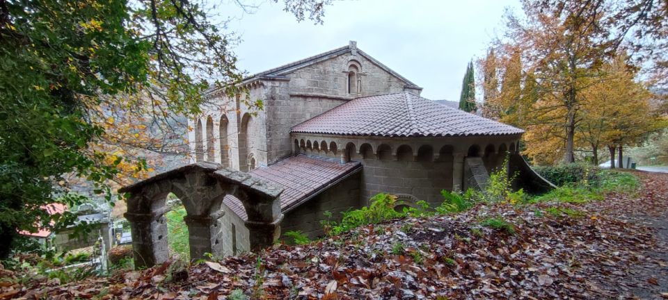 From Santiago: Ribeira Sacra History & Art Trip With Cruise - Departure and Meeting Point