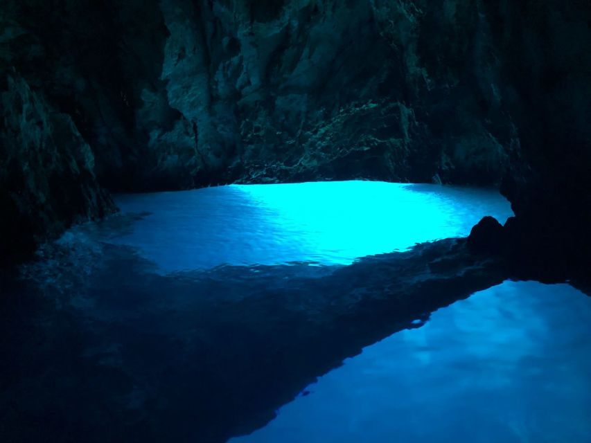 From Split: Blue Cave, Hvar and 5 Islands Private Tour - Participant Guidelines