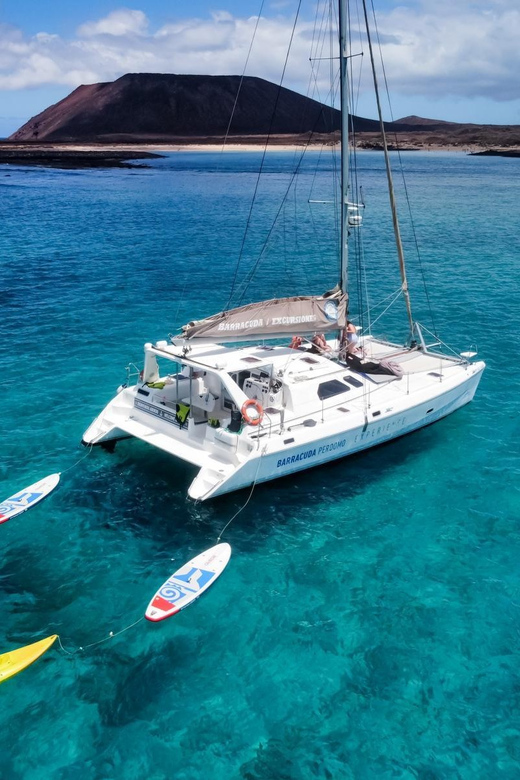 Fuerteventura: Catamaran Excursion to Lobos Island - Language and Meeting Point