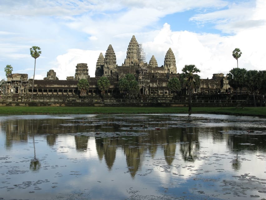 Full-Day Angkor Wat Join-In Group Guided Tour - Tour Experience