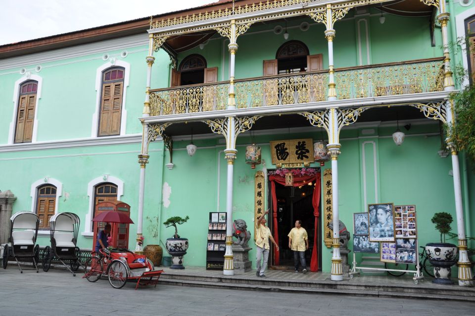 George Town: Private Half-Day Historical City Tour - Pickup and Accessibility Features