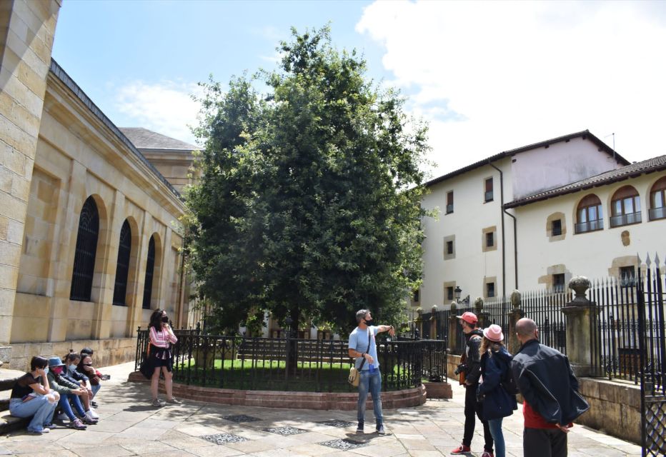 Gernika Walking Tour: War and Peace - The 1937 Bombing of Gernika